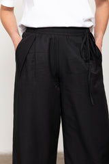 Black cropped trousers